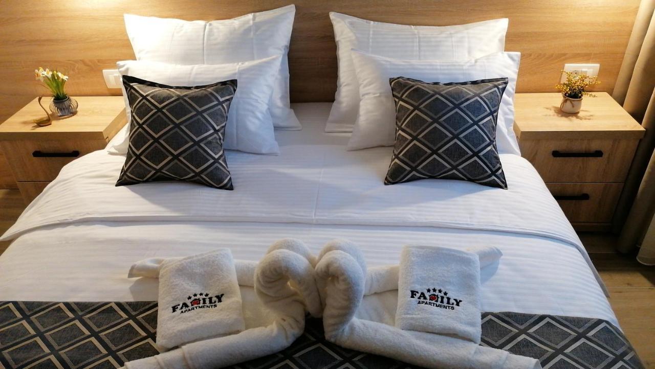 Family Apartments Bar Ngoại thất bức ảnh