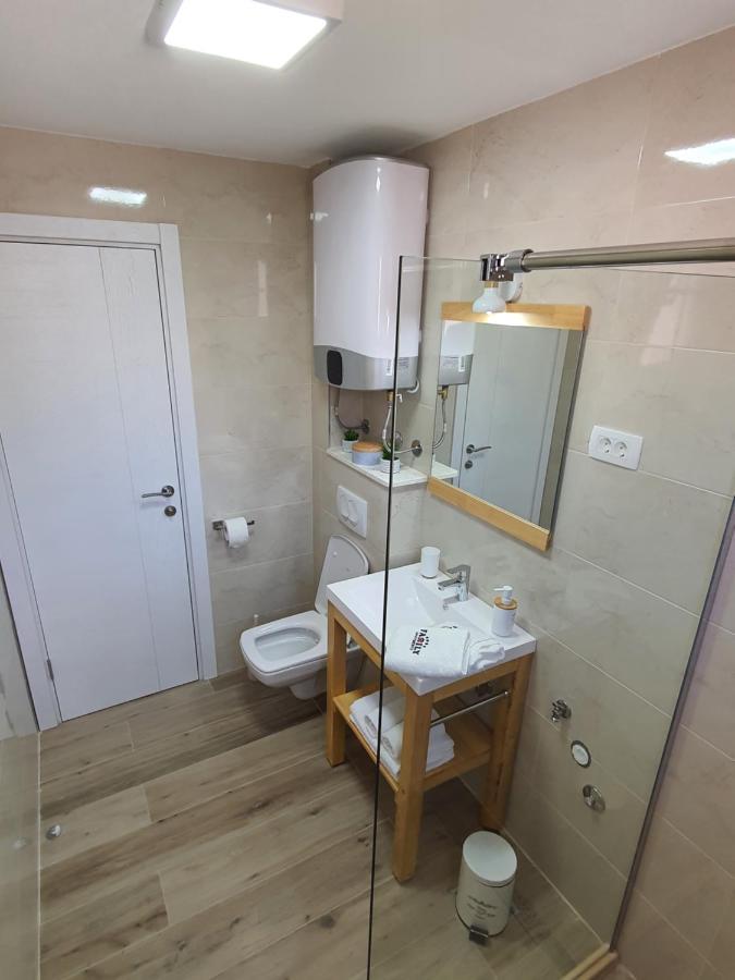 Family Apartments Bar Ngoại thất bức ảnh
