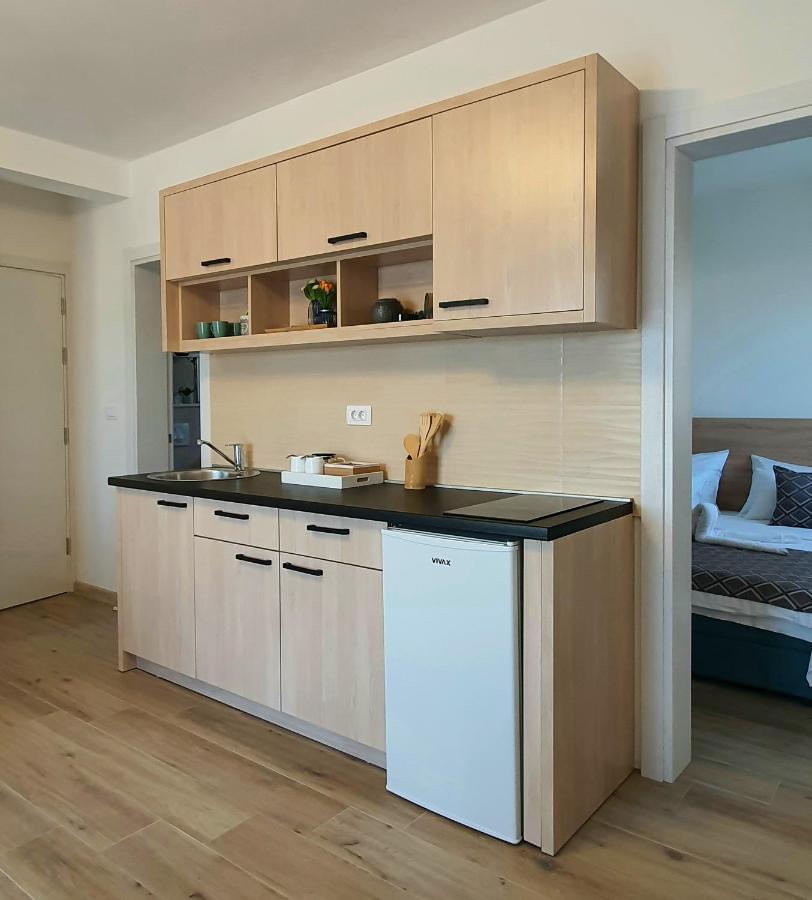 Family Apartments Bar Ngoại thất bức ảnh