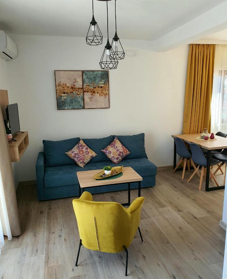 Family Apartments Bar Ngoại thất bức ảnh